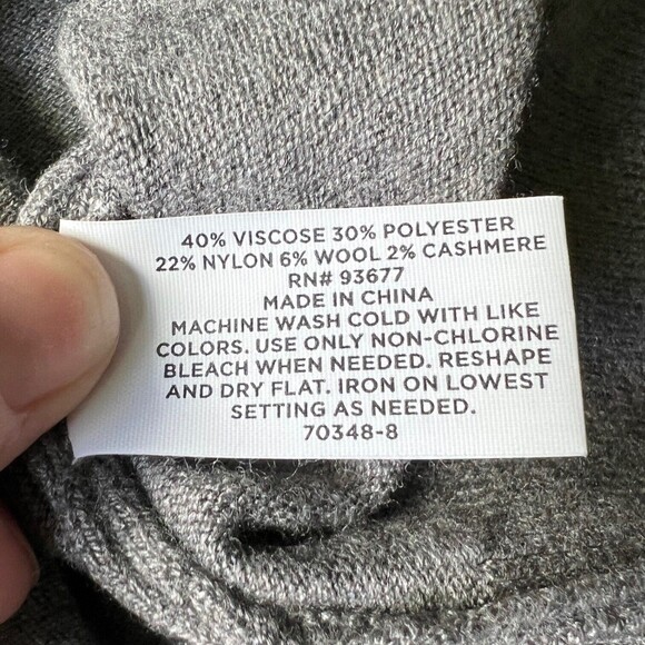 Lot of 3 Men's L Sweaters Stafford, Tommy Hilfiger, Izod Blue & Gray V-Neck Crew - Picture 11 of 16